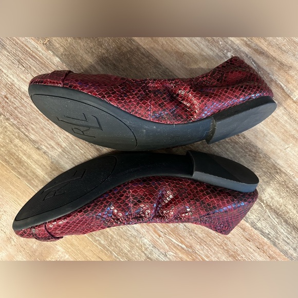Ralph Lauren RLL Burgundy / Red Snakeskin Ballet Flat Slip On Shoe, Size 8.5 B - Picture 8 of 13